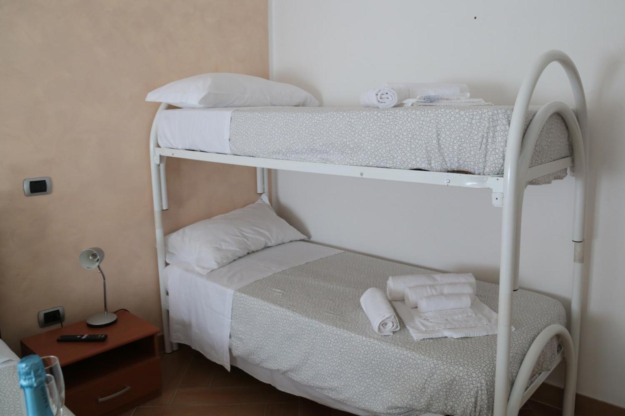 Guest House Simonazzi Реджо-нель-Емілія Екстер'єр фото